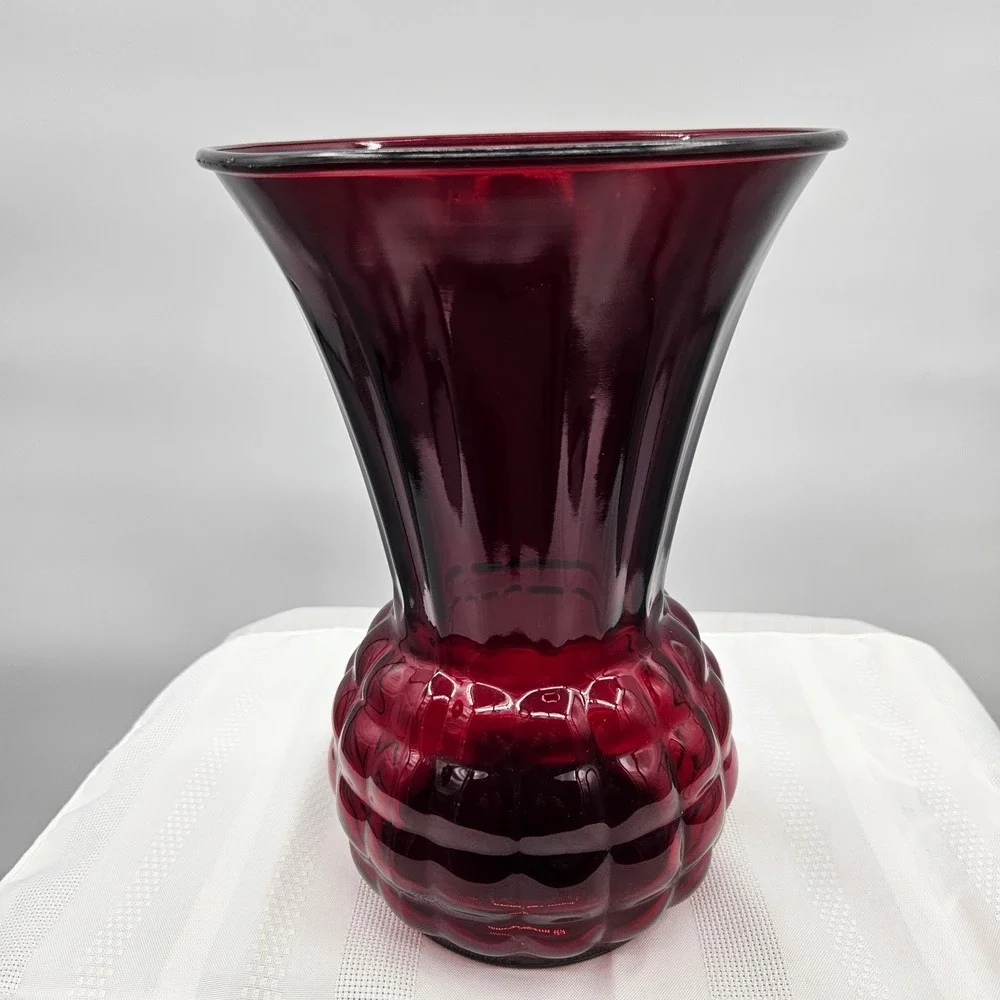 Vintage Anchor Hocking Ruby Red Glass Vase Flared Rim‎ Quilted Base 9